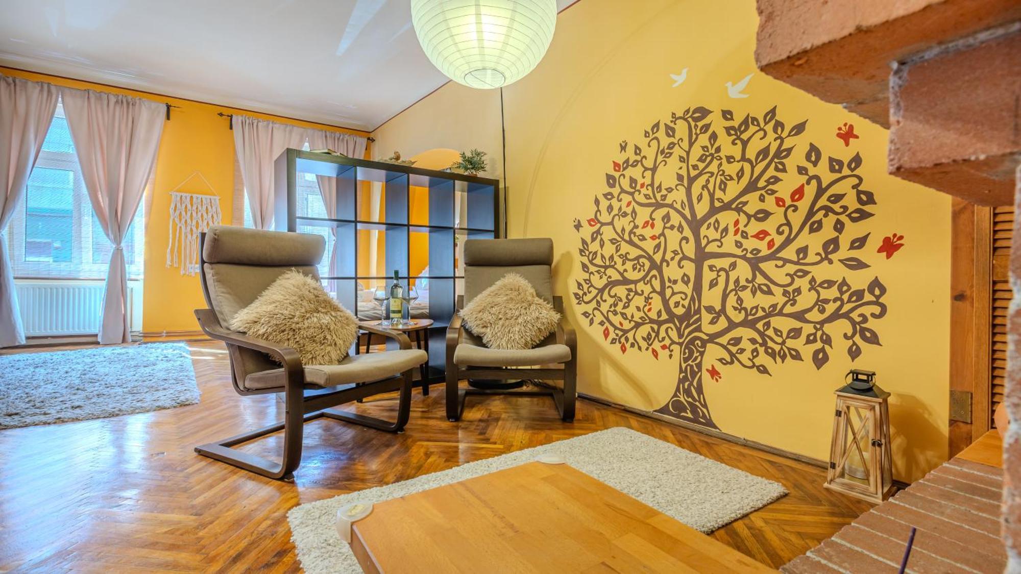 Tree House-Old Town Brasov Appartement Buitenkant foto