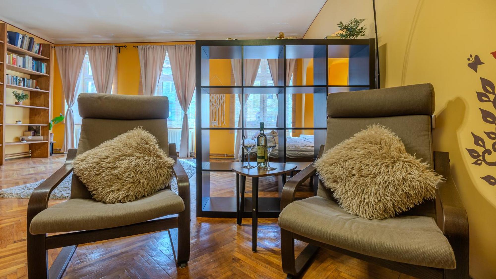 Tree House-Old Town Brasov Appartement Buitenkant foto